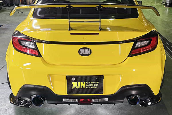 JUN Auto Mechanic Carbon Fiber Rear Diffuser - 2022+ Subaru BRZ/Toyota GR86 (ZD8/ZN8)